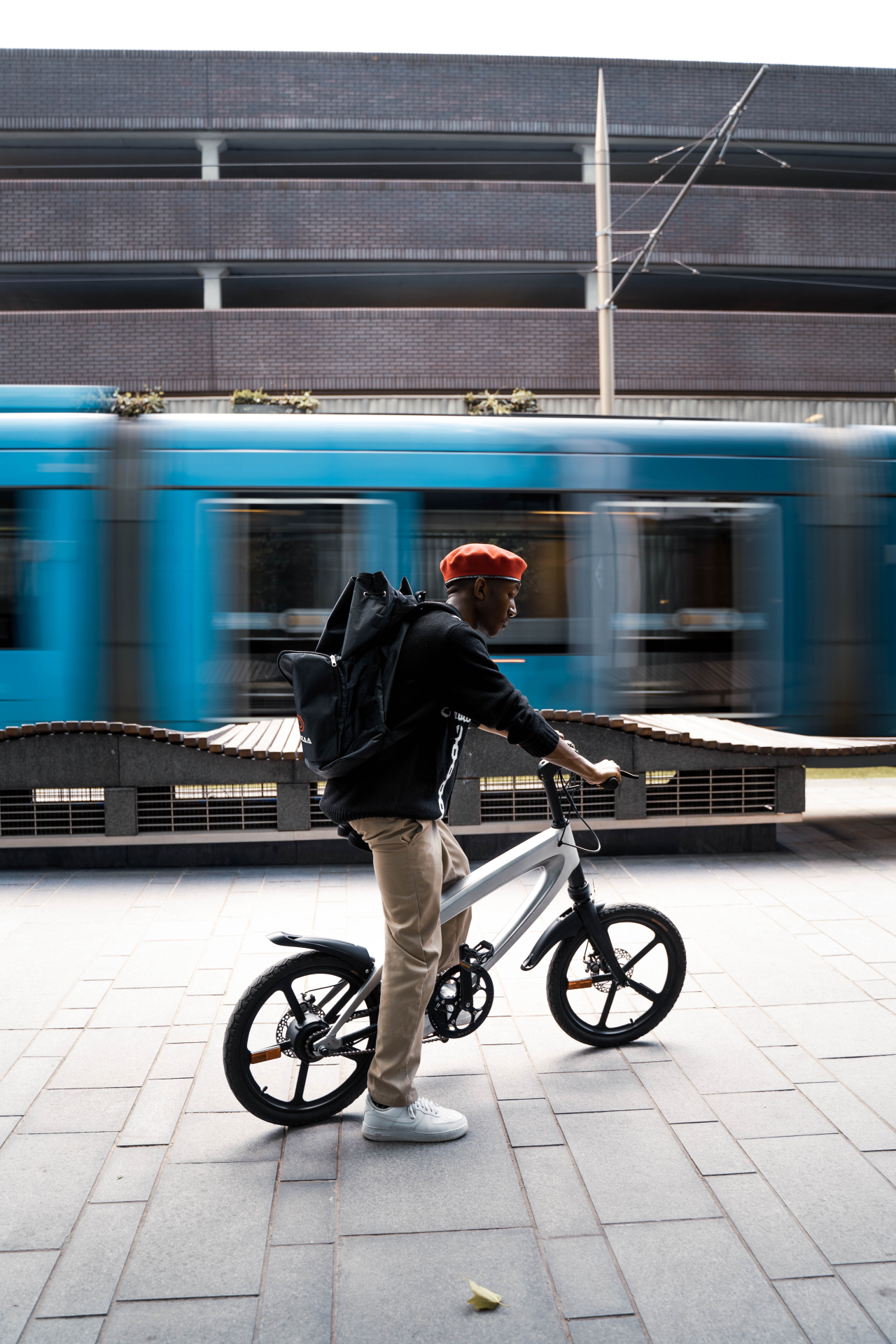 The Official Racing White E-Bike with Built-in Speakers & Bluetooth (Range up to 60km)