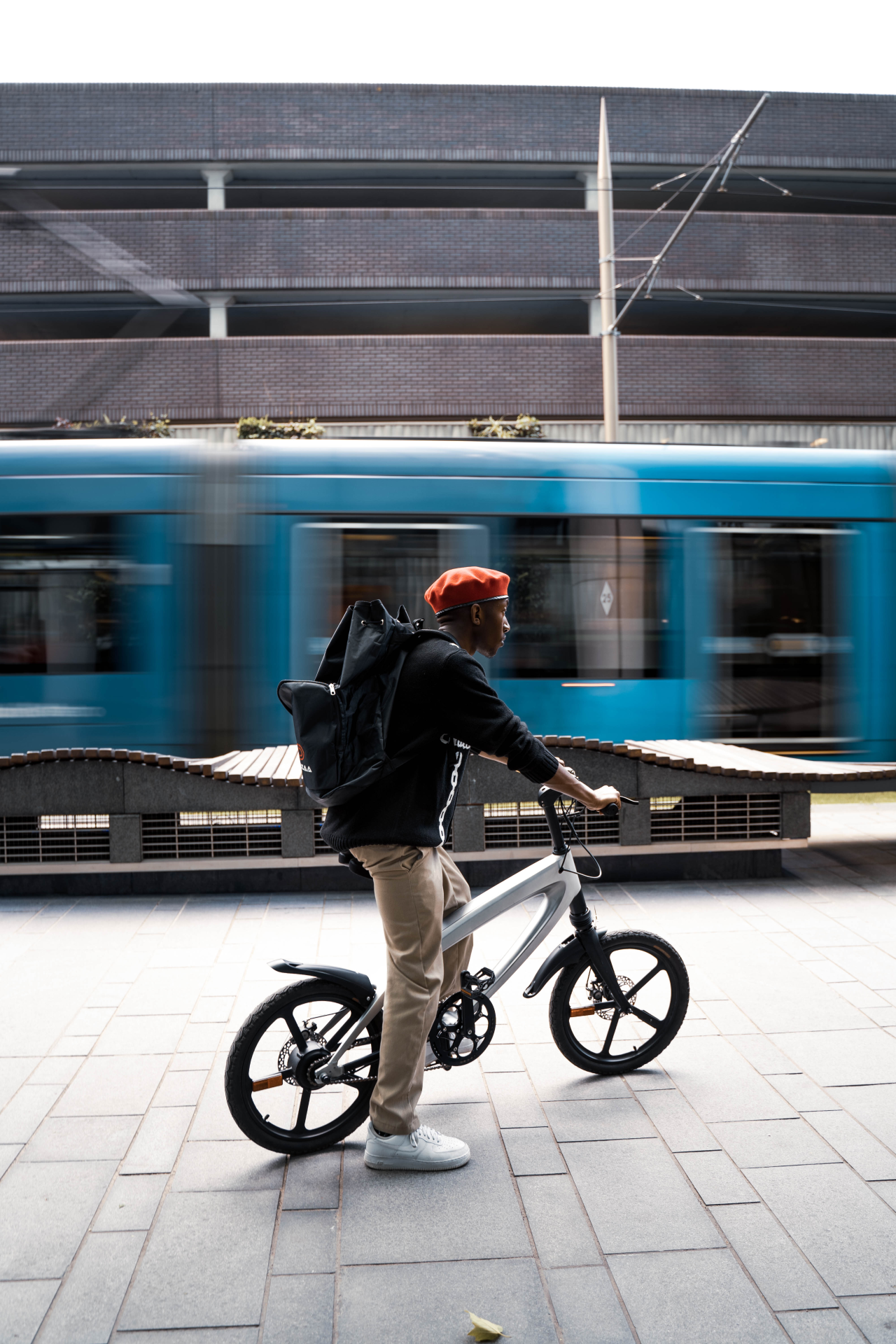 The Official Solar Beam Yellow E-Bike with Built-in Speakers & Bluetooth (Range up to 60km)